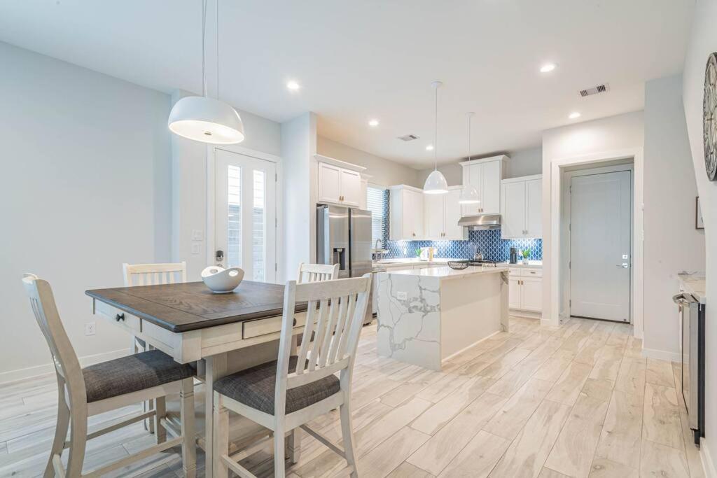Charming 3-Bedroom Luxury Home Near Downtown, Nrg, Galleria & Medical Center Houston Exterior foto